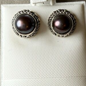Elegant Silver and Black Pearl Earrings